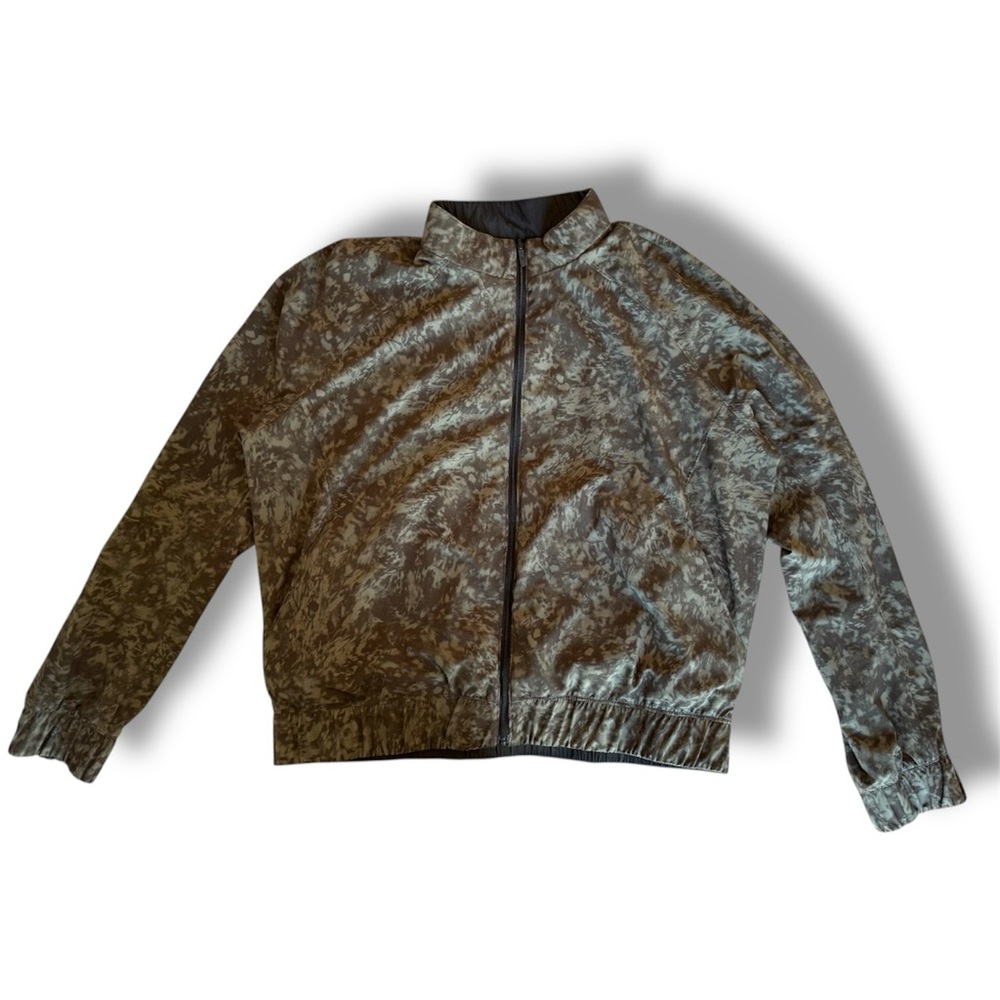 lululemon athletica Bombs Away Green Camo Black Reversible Windbreaker size 10